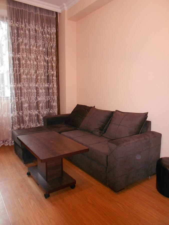 Ucha'S Apartment Batumi Exterior foto